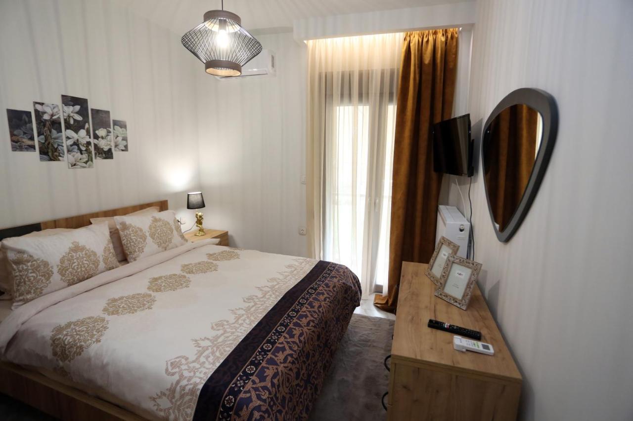 La Larissa Luxury Apartments Trekke Exteriér fotografie