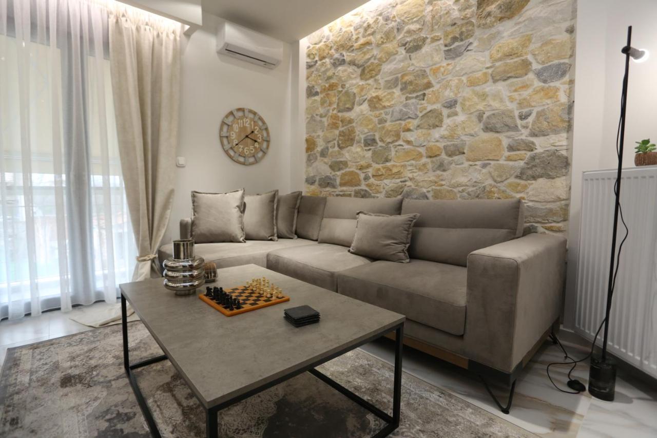 La Larissa Luxury Apartments Trekke Exteriér fotografie