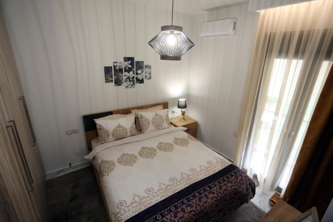 La Larissa Luxury Apartments Trekke Exteriér fotografie