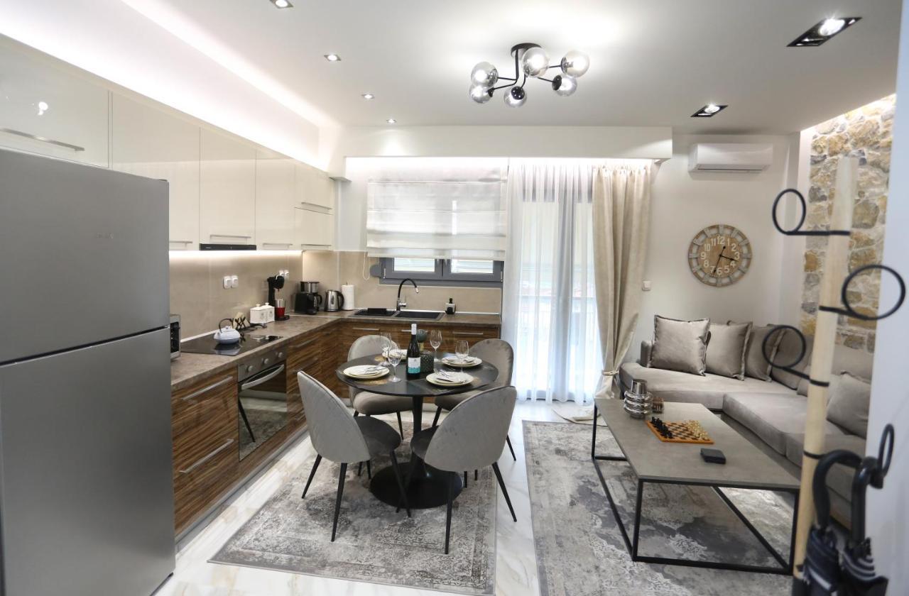 La Larissa Luxury Apartments Trekke Exteriér fotografie